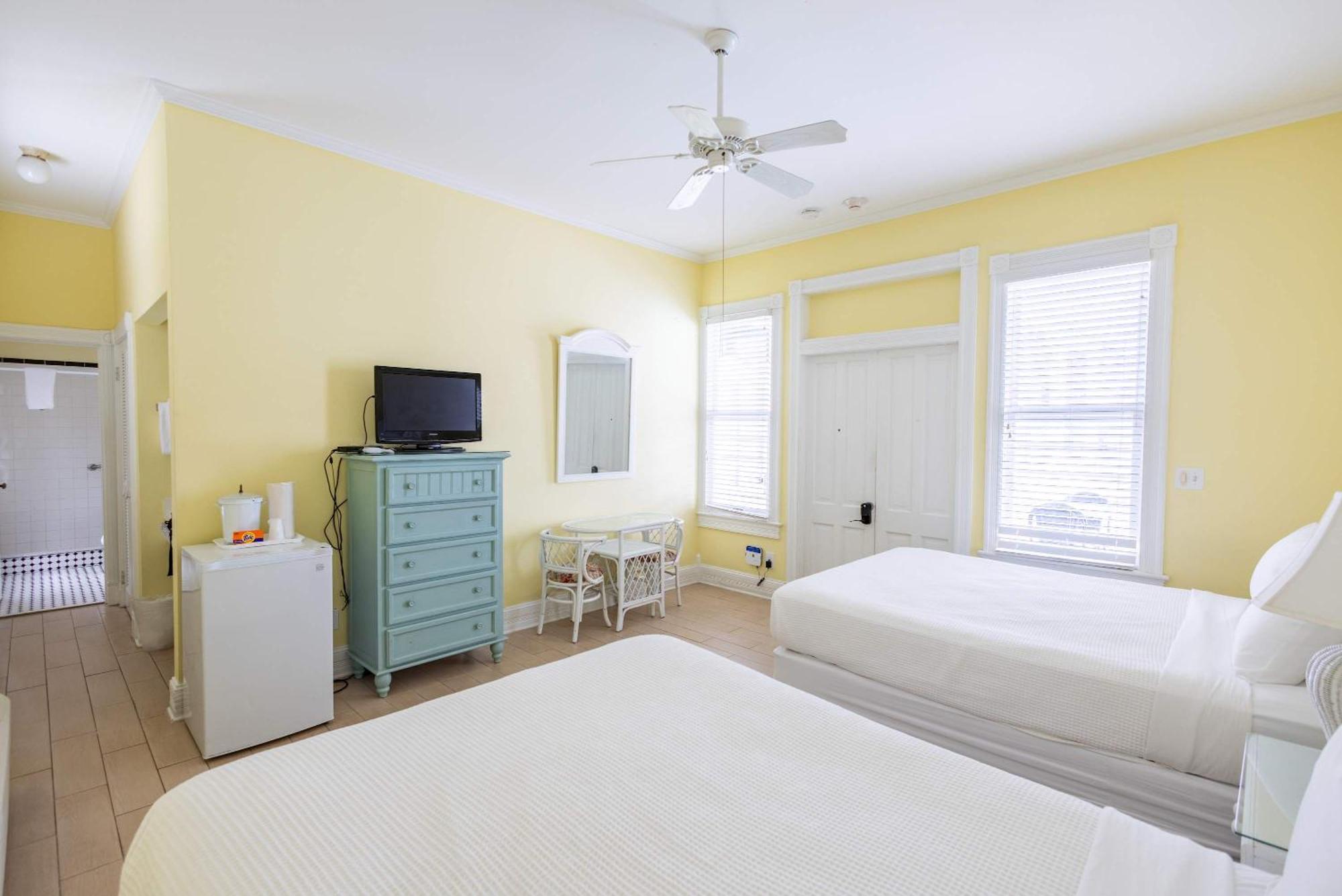 Deluxe Queen At The Curry Mansion - Parking & Heated Pool! Key West Exterior foto